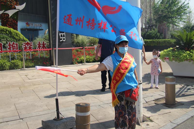 <strong>极品少萝白丝被h喷水</strong>